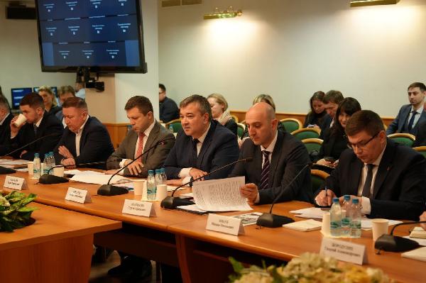 Гурген Малхасян принял участие в заседании Экспертного совета комитета Государственной Думы по промышленности и торговли