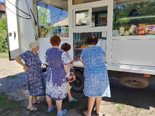 В ДНР прошла выездная торговля с использованием автомагазинов   