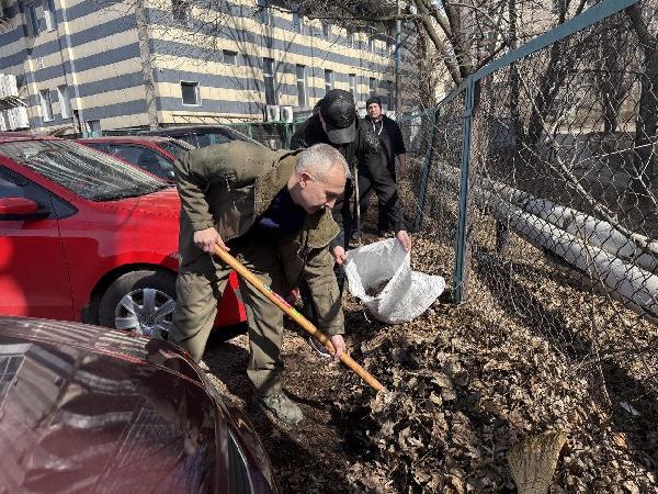 Сотрудники Минпромторга ДНР присоединились к республиканскому субботнику